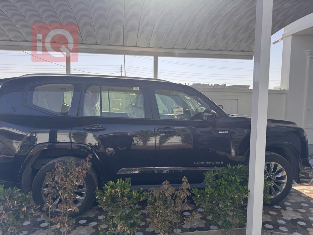 تۆیۆتا لاند کروزەر